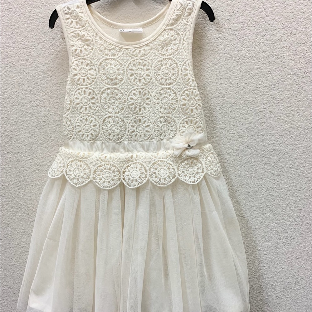 Girls Formal Sleeveless Tulle Ivory Dress Size 5